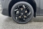 2025 Volkswagen Tiguan SE R-Line Black Oshkosh WI