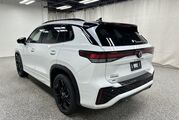 2025 Volkswagen Tiguan SE R-Line Black Oshkosh WI