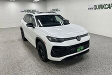 2025 Volkswagen Tiguan SE R-Line Black