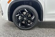 2025 Volkswagen Tiguan SE R-Line Black Oshkosh WI