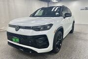 2025 Volkswagen Tiguan SE R-Line Black Oshkosh WI