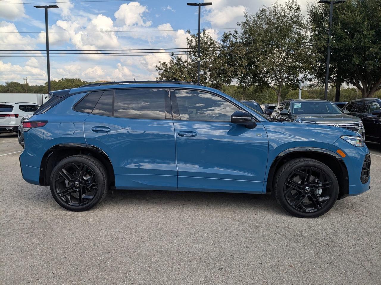 2025 Volkswagen Tiguan SE R-Line Black San Antonio TX