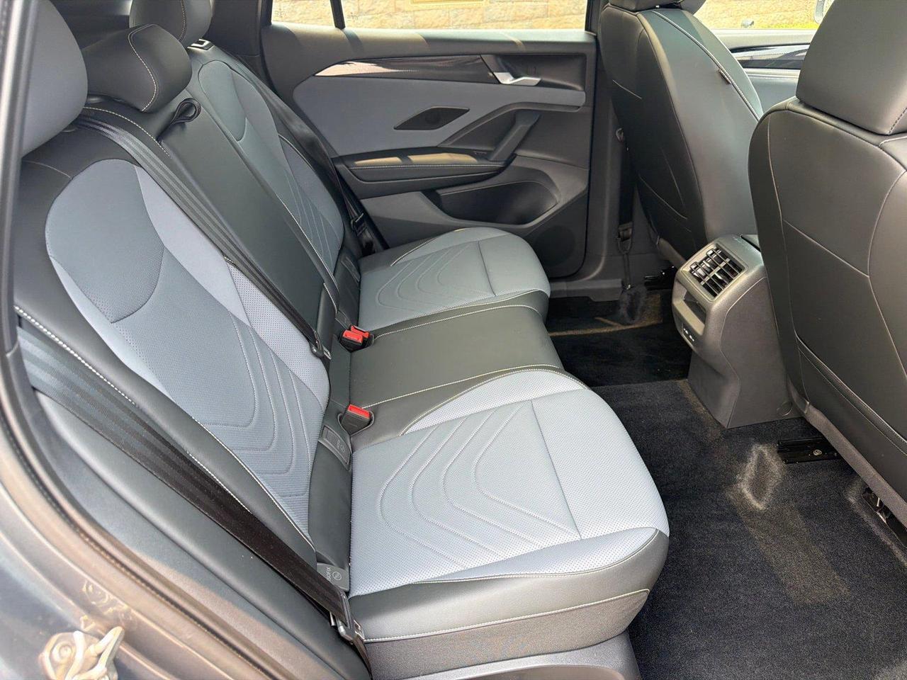 2025 Volkswagen Tiguan SE R-Line Black Hagerstown MD