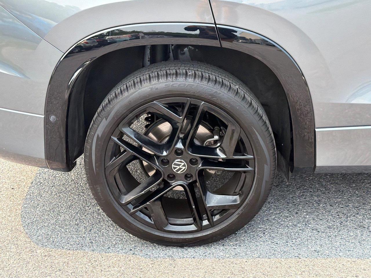 2025 Volkswagen Tiguan SE R-Line Black Hagerstown MD