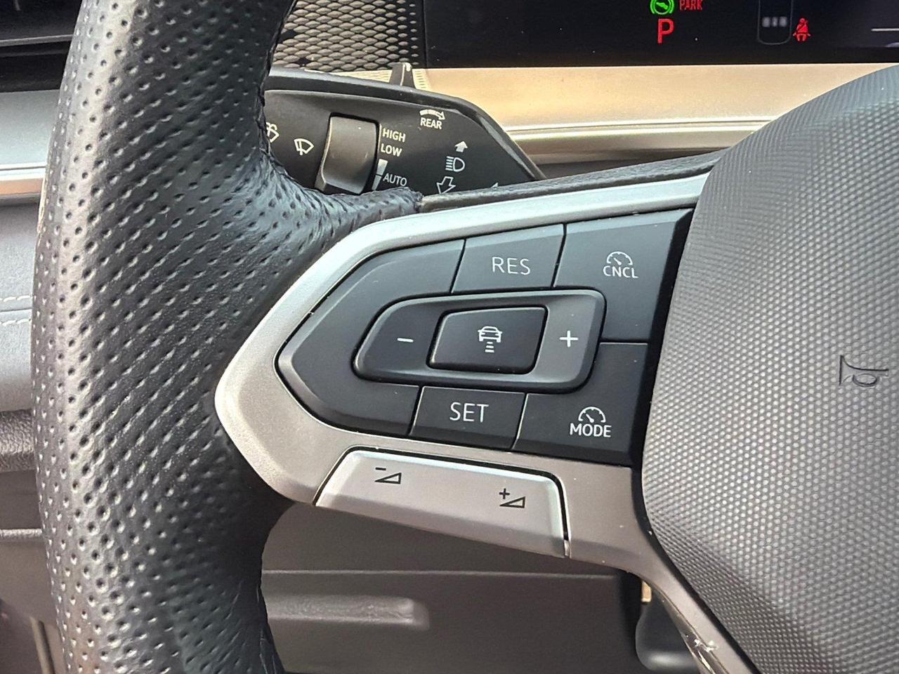 2025 Volkswagen Tiguan SE R-Line Black Hagerstown MD