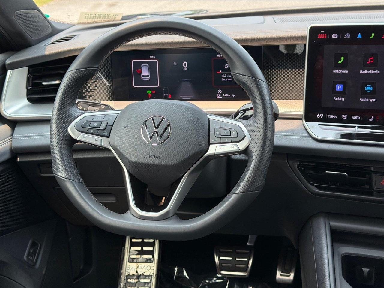 2025 Volkswagen Tiguan SE R-Line Black Hagerstown MD