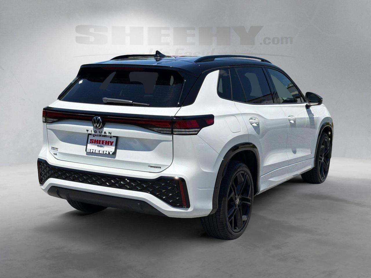 2025 Volkswagen Tiguan SE R-Line Black Hagerstown MD