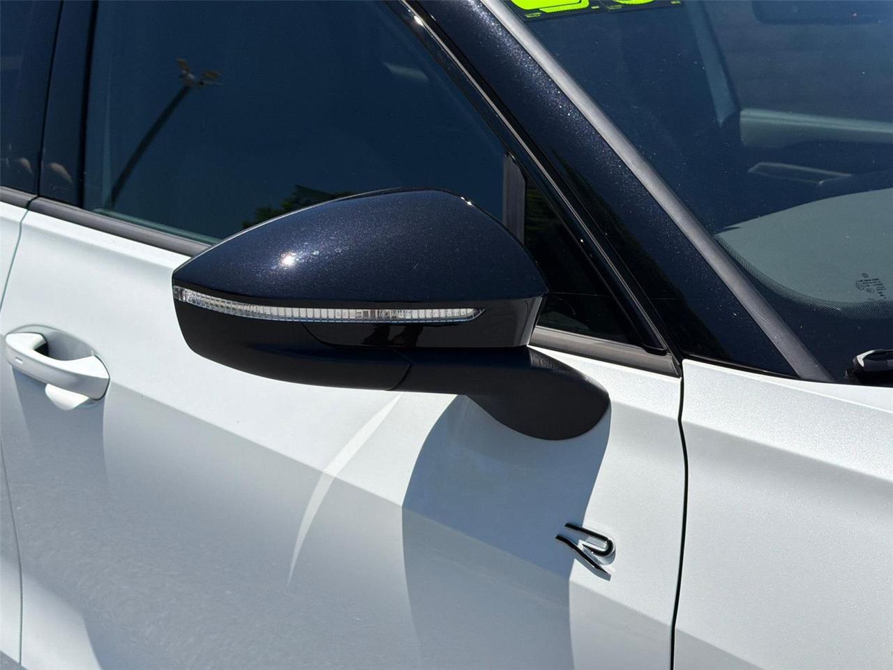 2025 Volkswagen Tiguan SE R-Line Black Hagerstown MD