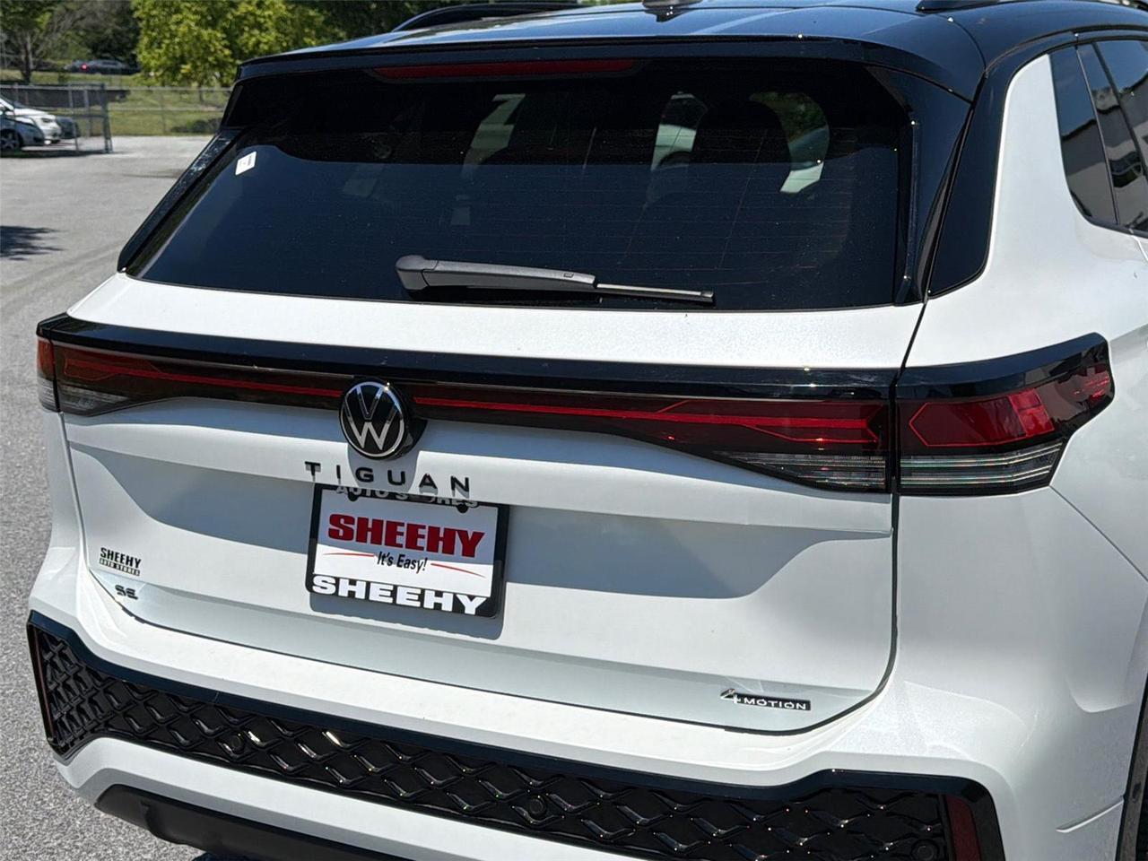 2025 Volkswagen Tiguan SE R-Line Black Hagerstown MD