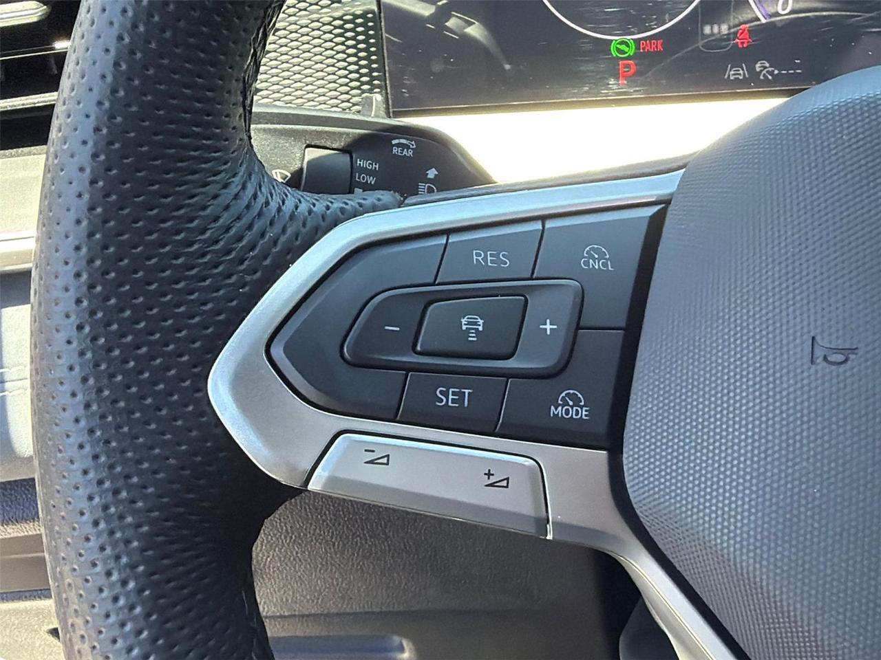 2025 Volkswagen Tiguan SE R-Line Black Hagerstown MD