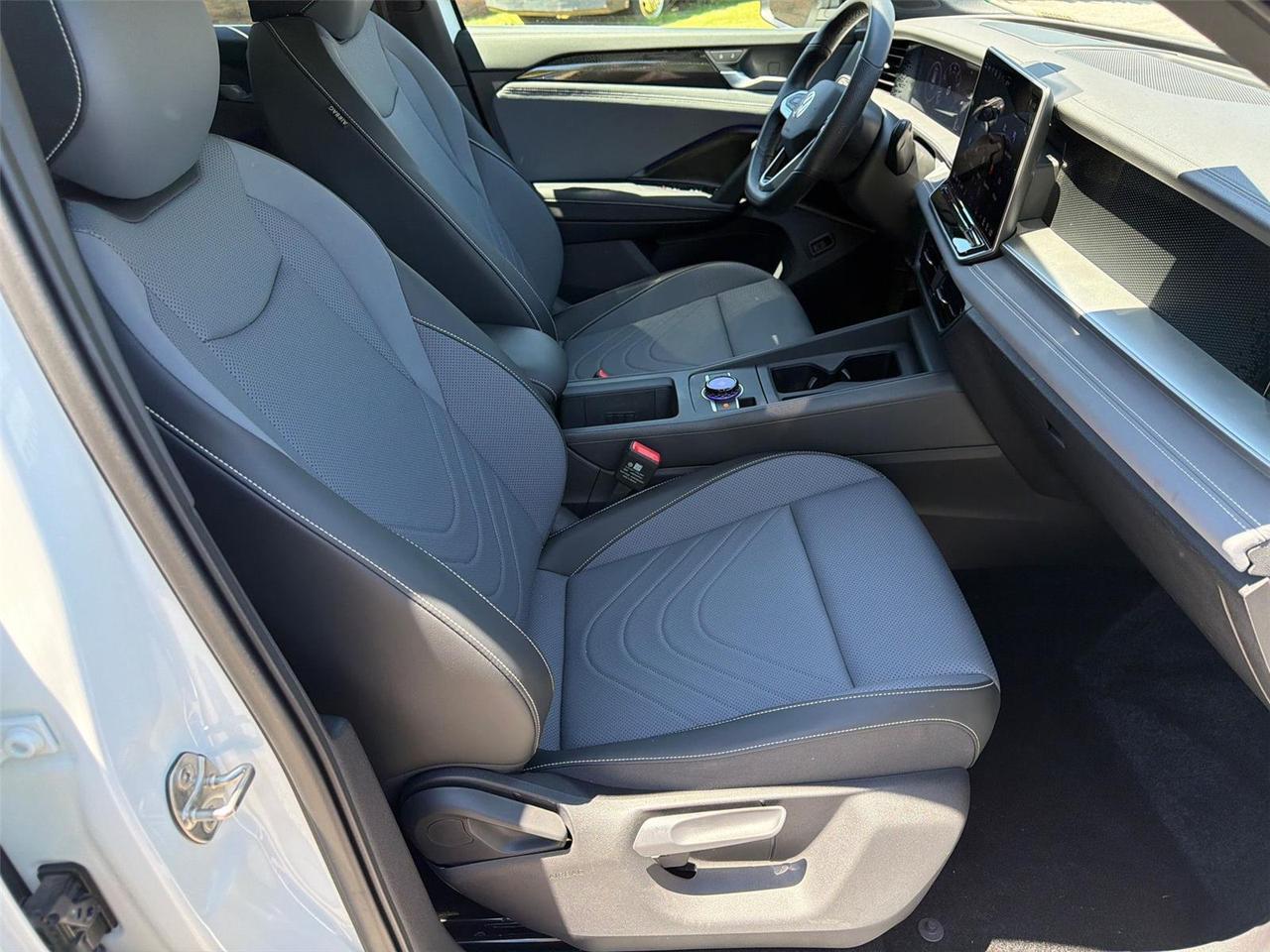 2025 Volkswagen Tiguan SE R-Line Black Hagerstown MD