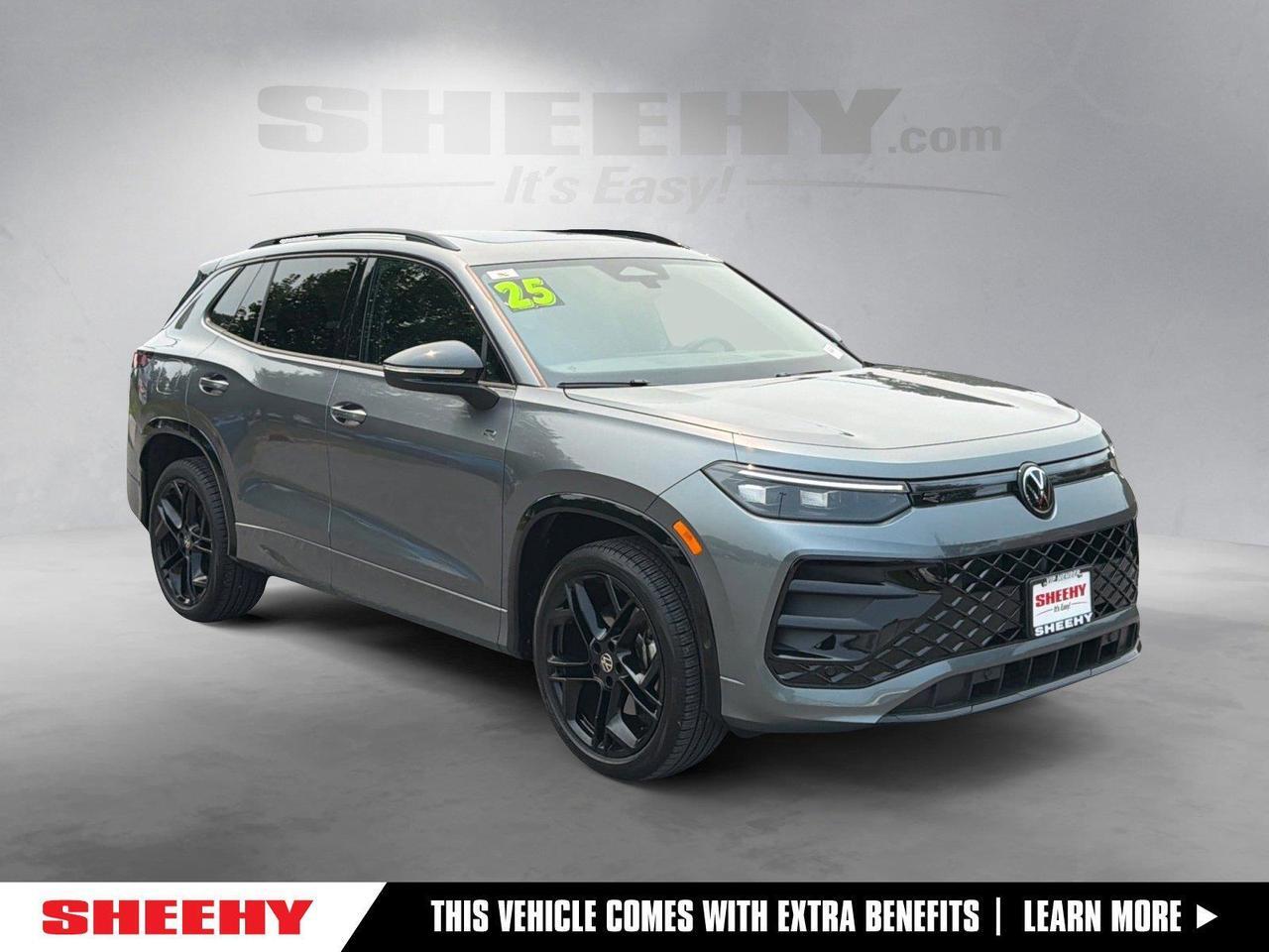 2025 Volkswagen Tiguan SE R-Line Black