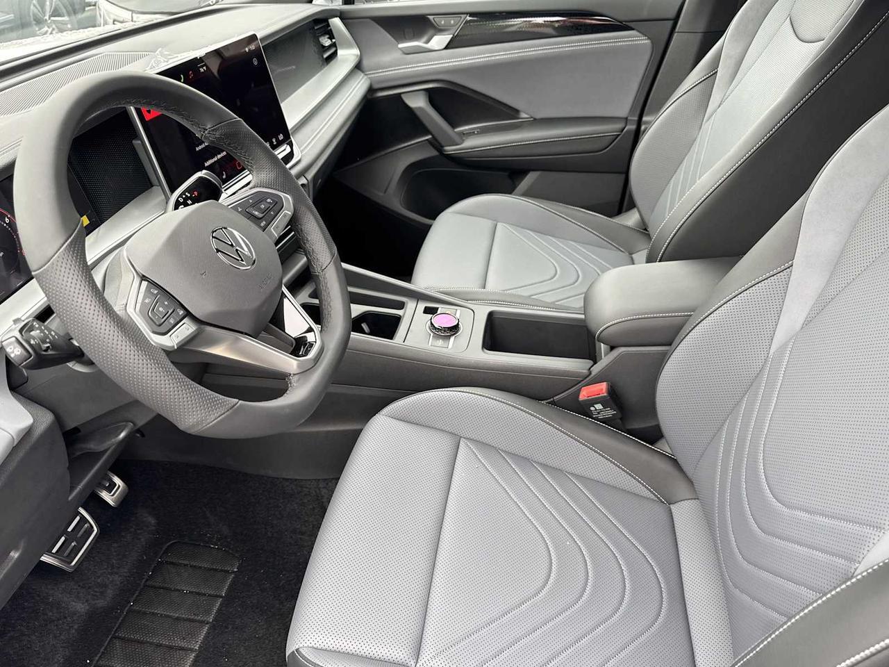 2025 Volkswagen Tiguan SE R-Line Black Medford MA