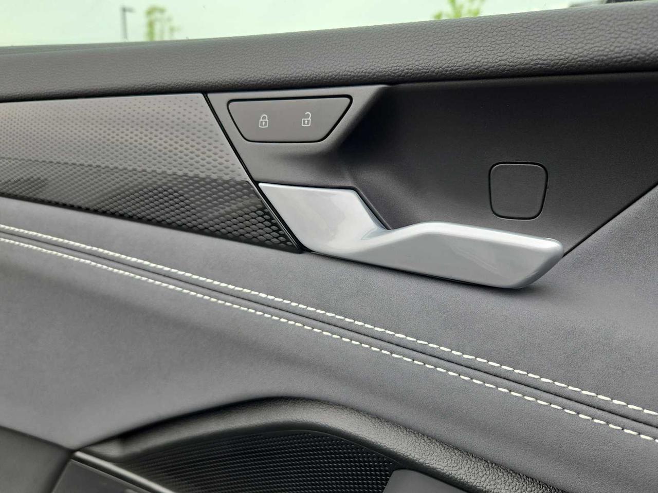 2025 Volkswagen Tiguan SE R-Line Black Medford MA