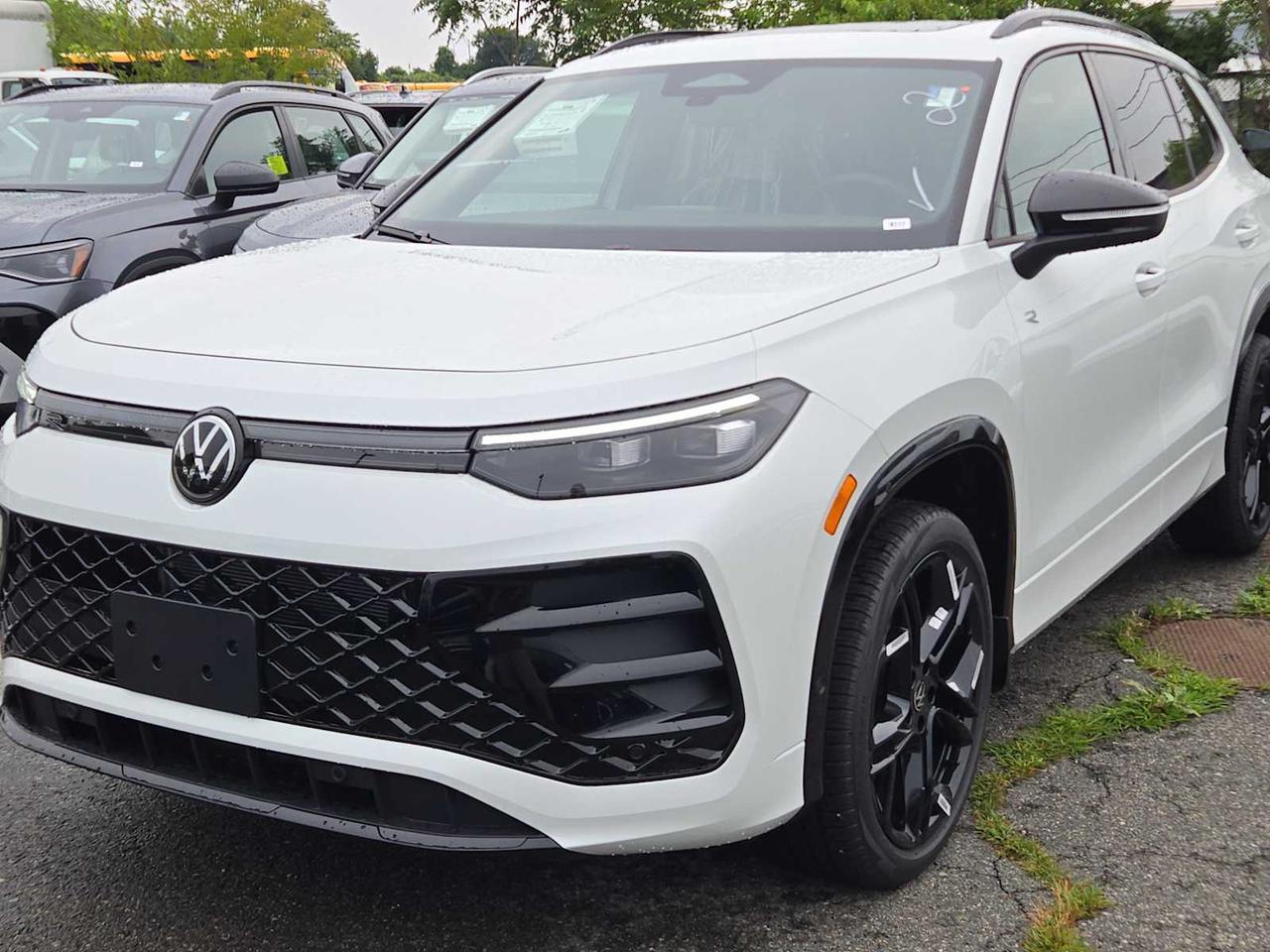 2025 Volkswagen Tiguan SE R-Line Black Medford MA