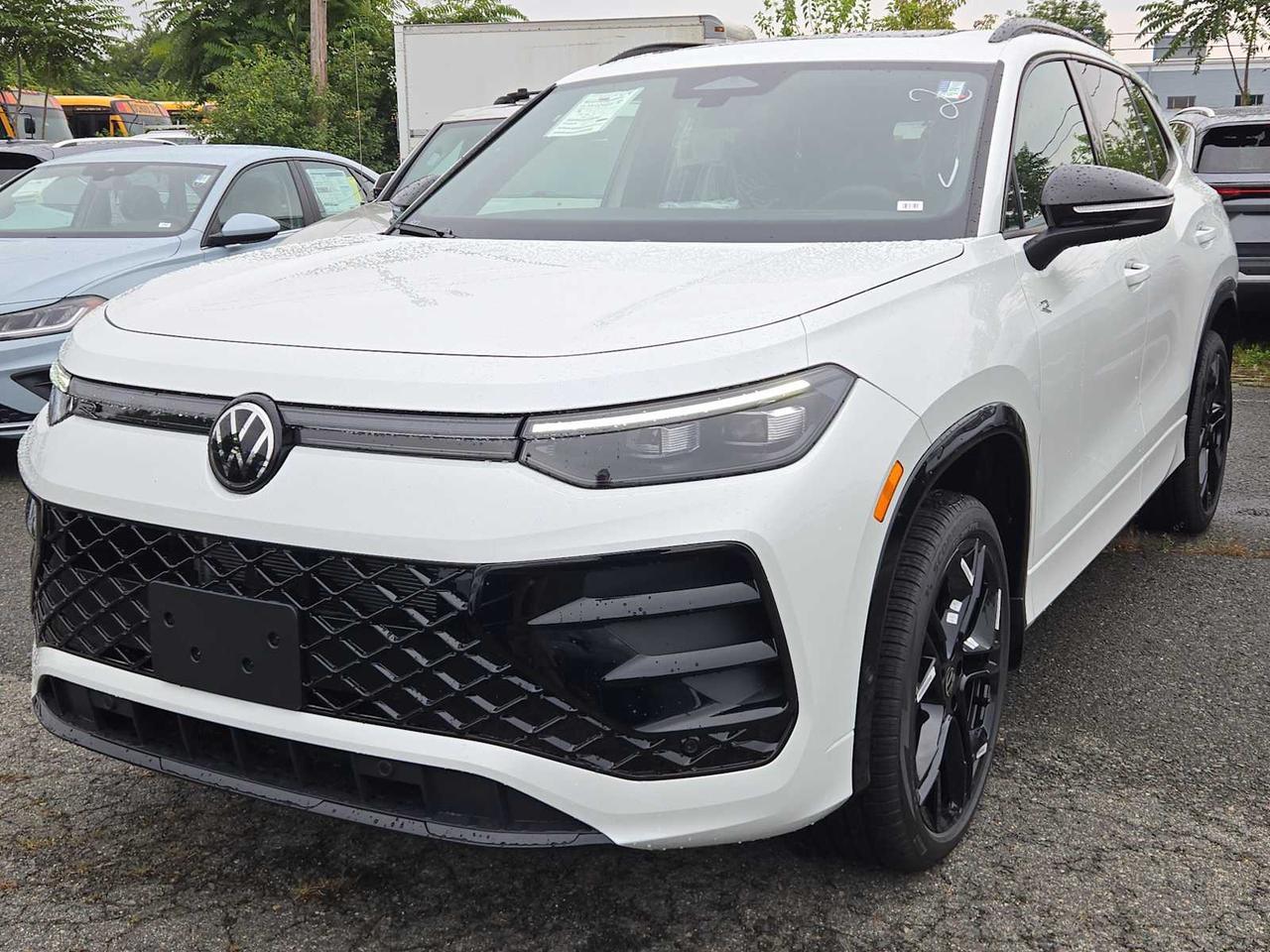 2025 Volkswagen Tiguan SE R-Line Black Medford MA