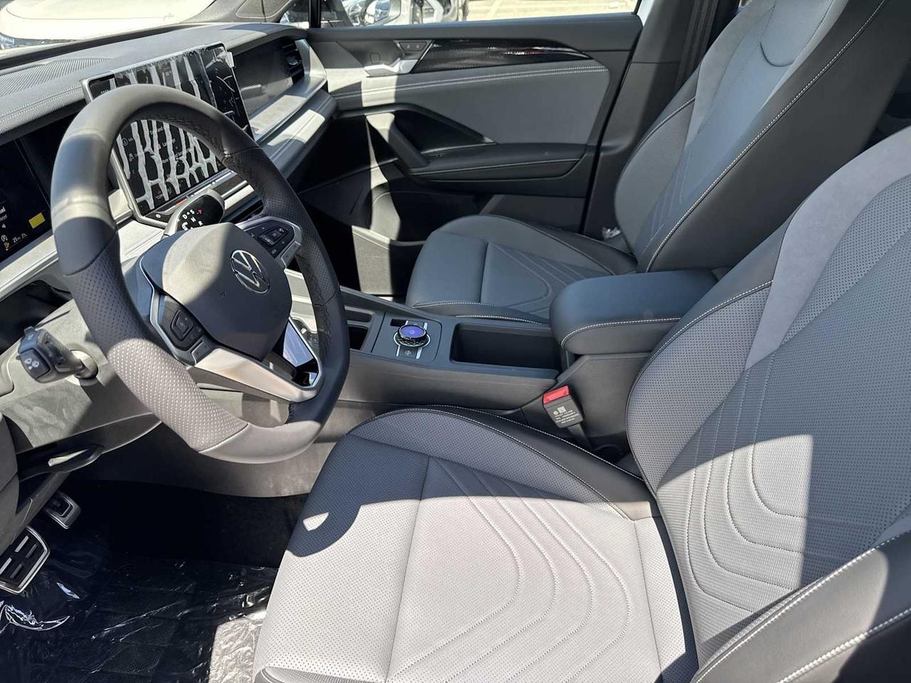 2025 Volkswagen Tiguan SE R-Line Black Medford MA