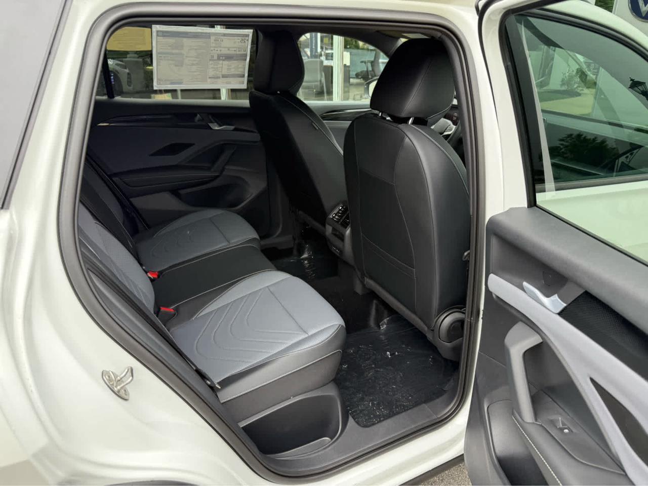 2025 Volkswagen Tiguan SE R-Line Black Wellesley MA