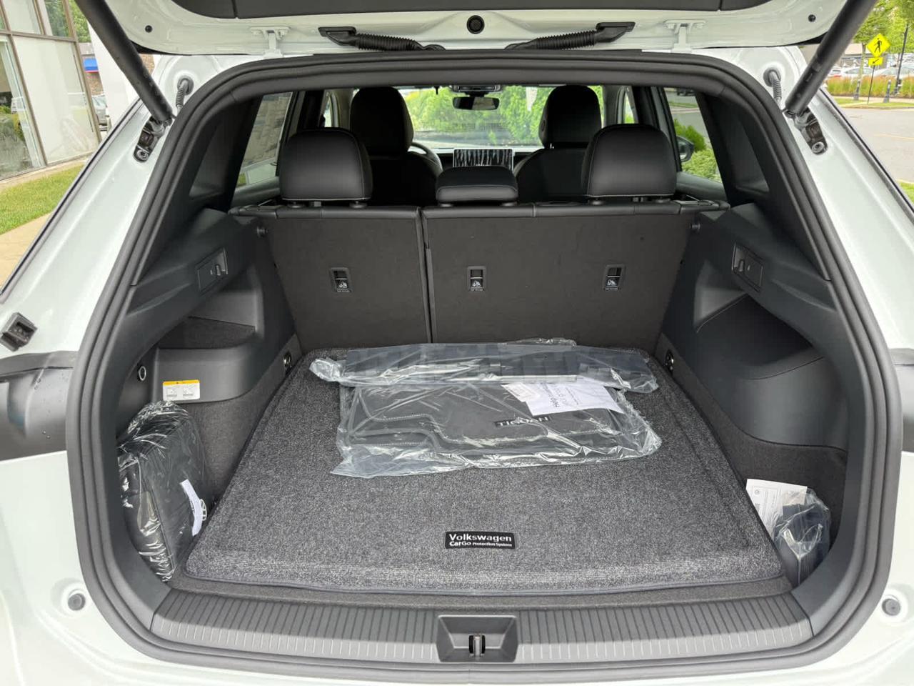 2025 Volkswagen Tiguan SE R-Line Black Wellesley MA