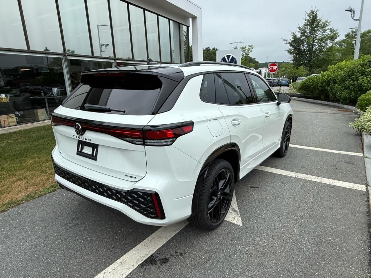 2025 Volkswagen Tiguan SE R-Line Black Wellesley MA