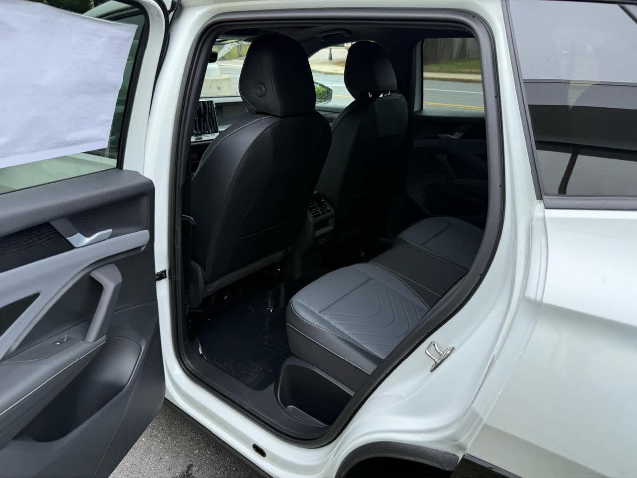 2025 Volkswagen Tiguan SE R-Line Black Wellesley MA