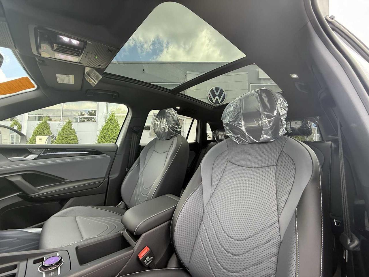 2025 Volkswagen Tiguan SE R-Line Black Westborough MA