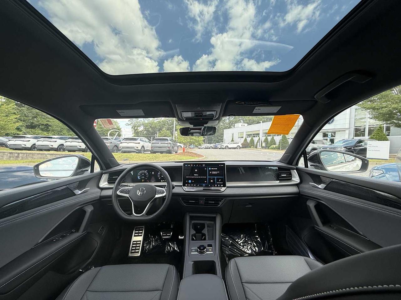 2025 Volkswagen Tiguan SE R-Line Black Westborough MA