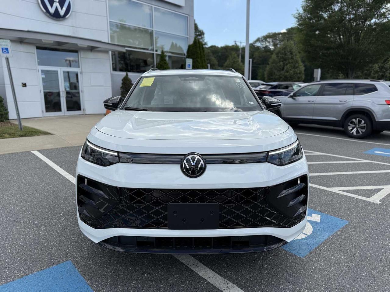 2025 Volkswagen Tiguan SE R-Line Black Westborough MA