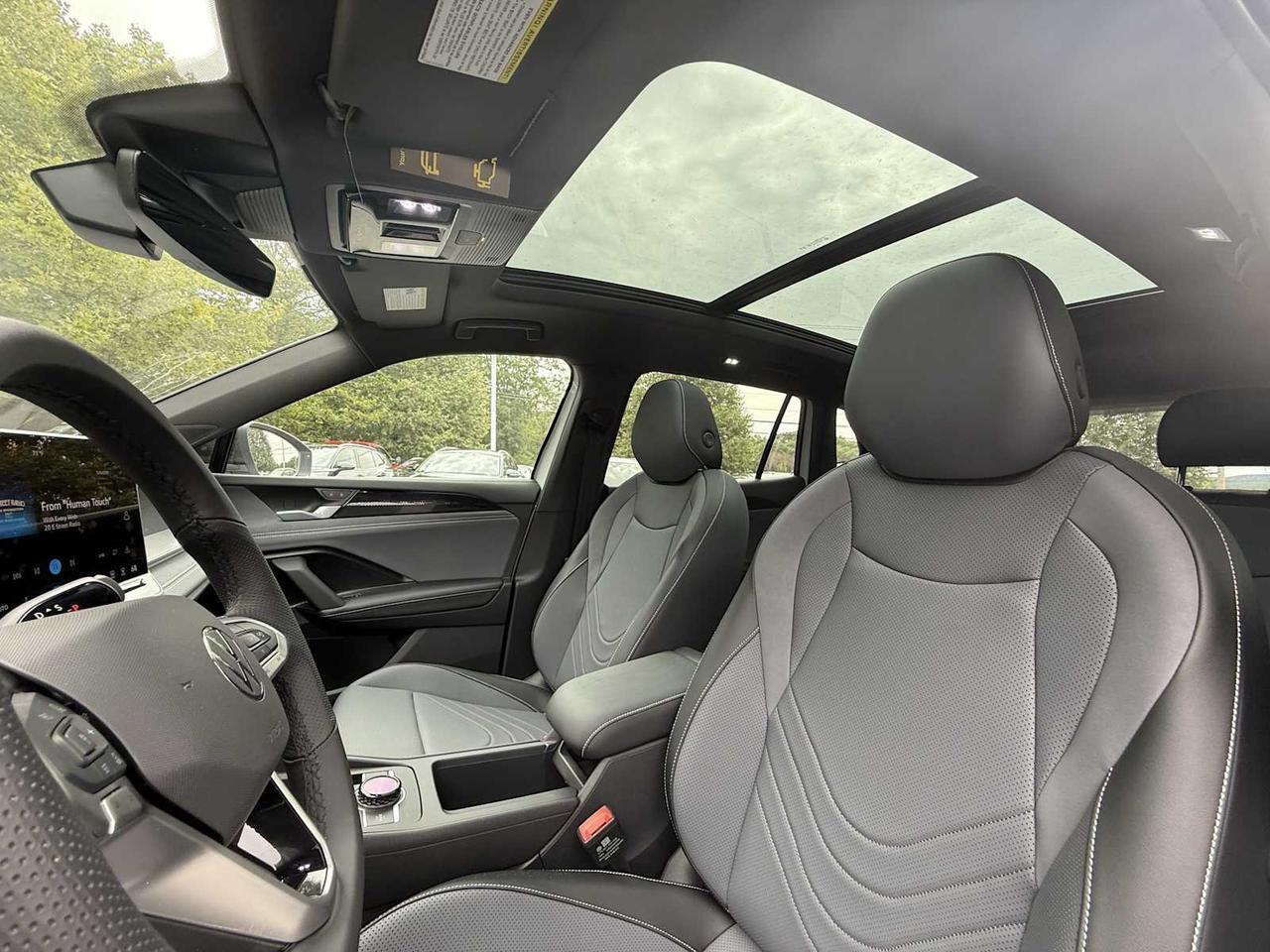 2025 Volkswagen Tiguan SE R-Line Black Westborough MA