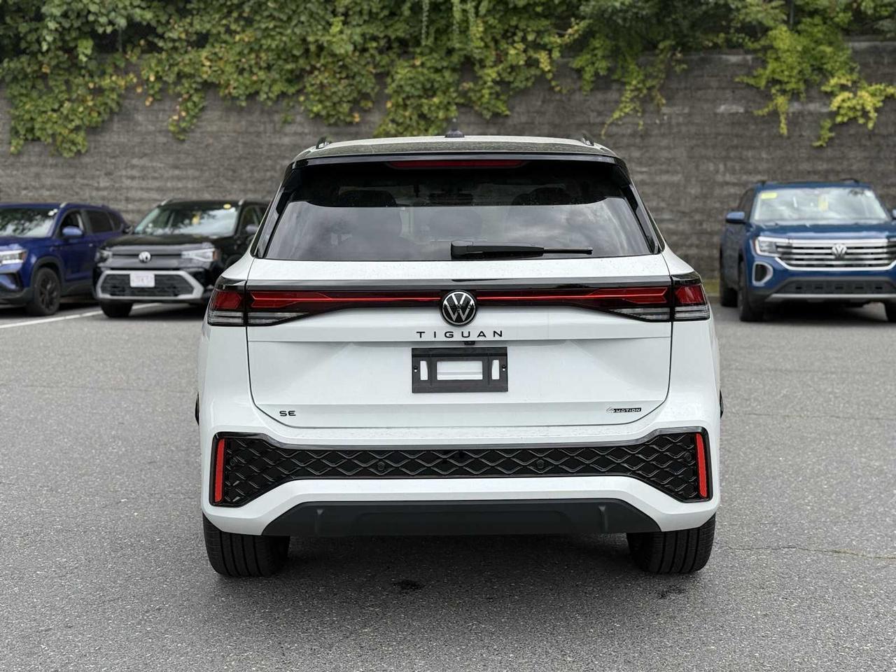 2025 Volkswagen Tiguan SE R-Line Black Westborough MA