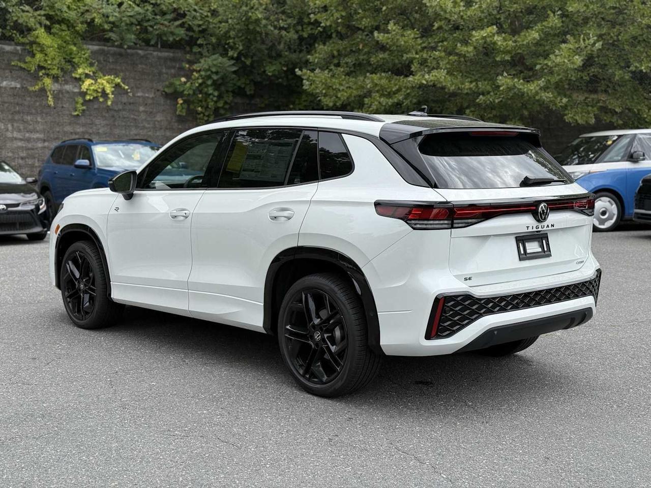 2025 Volkswagen Tiguan SE R-Line Black Westborough MA