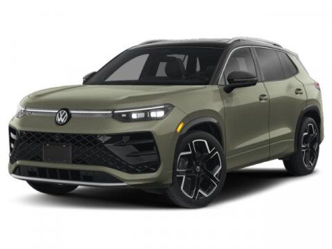 2025 Volkswagen Tiguan SE R-Line Black(ARRIVING END OF JULY/EARLY AUG) Oshkosh WI