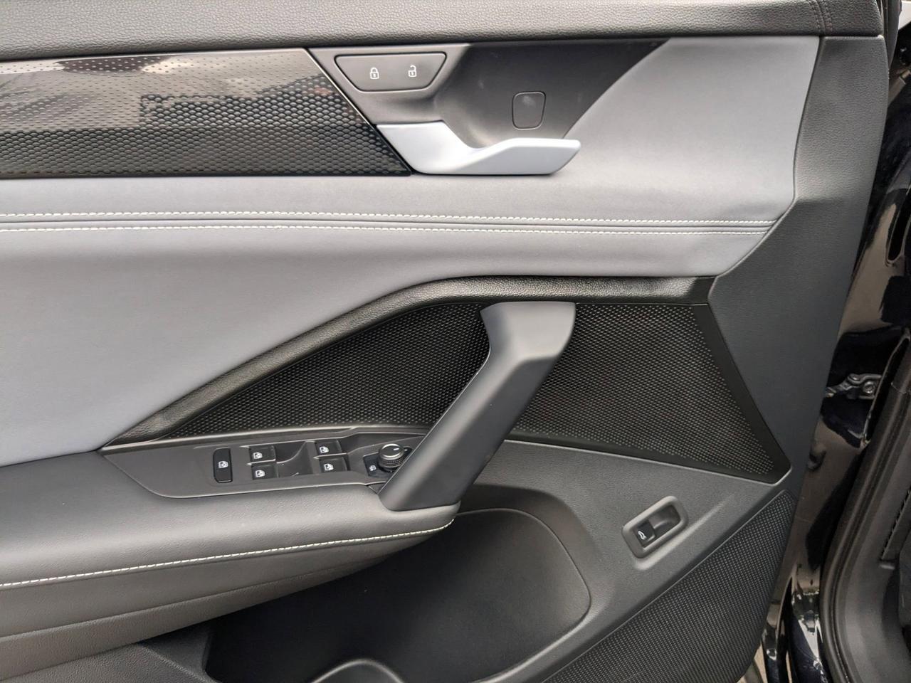 2025 Volkswagen Tiguan SE San Antonio TX
