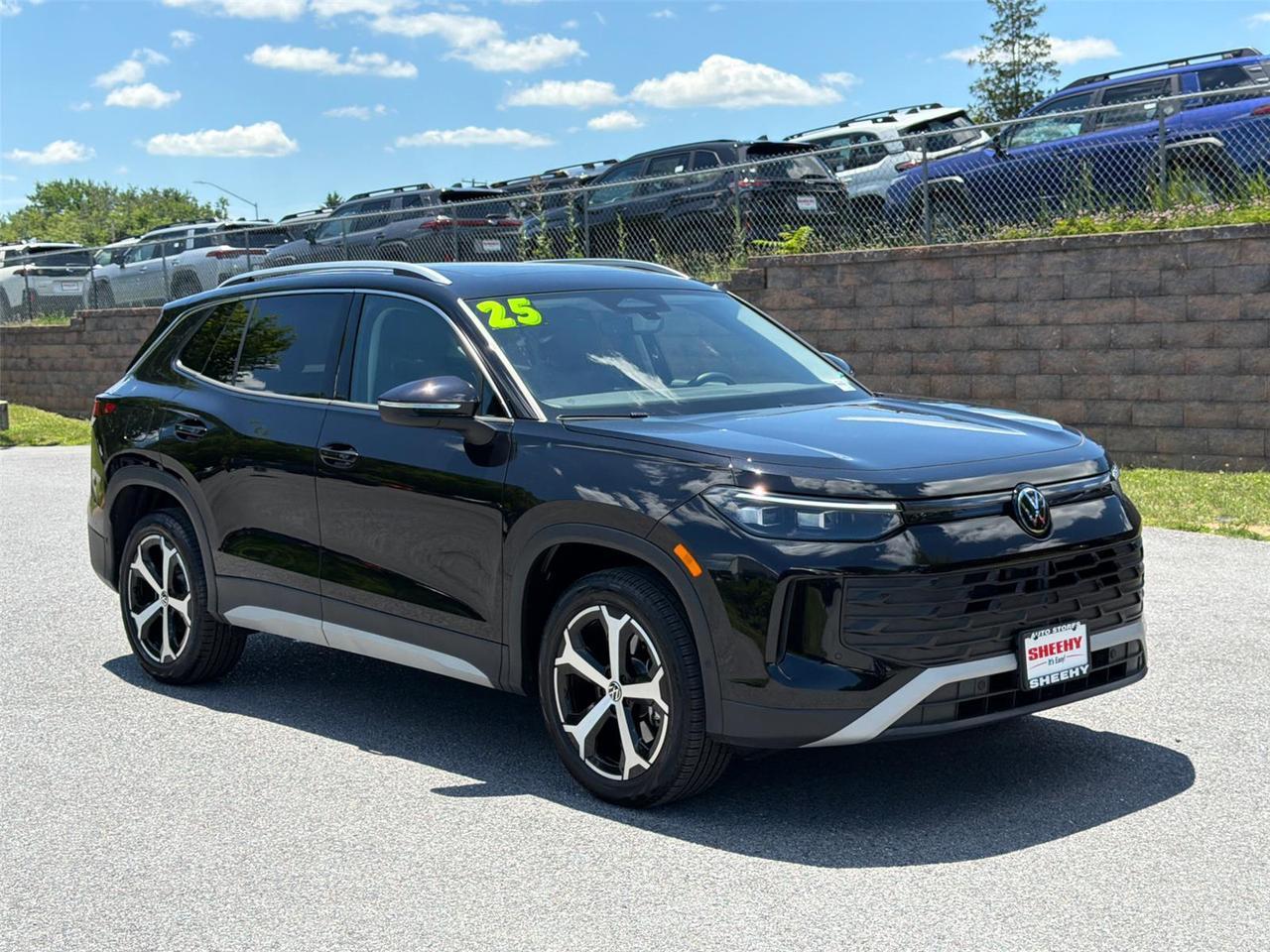 2025 Volkswagen Tiguan SE
