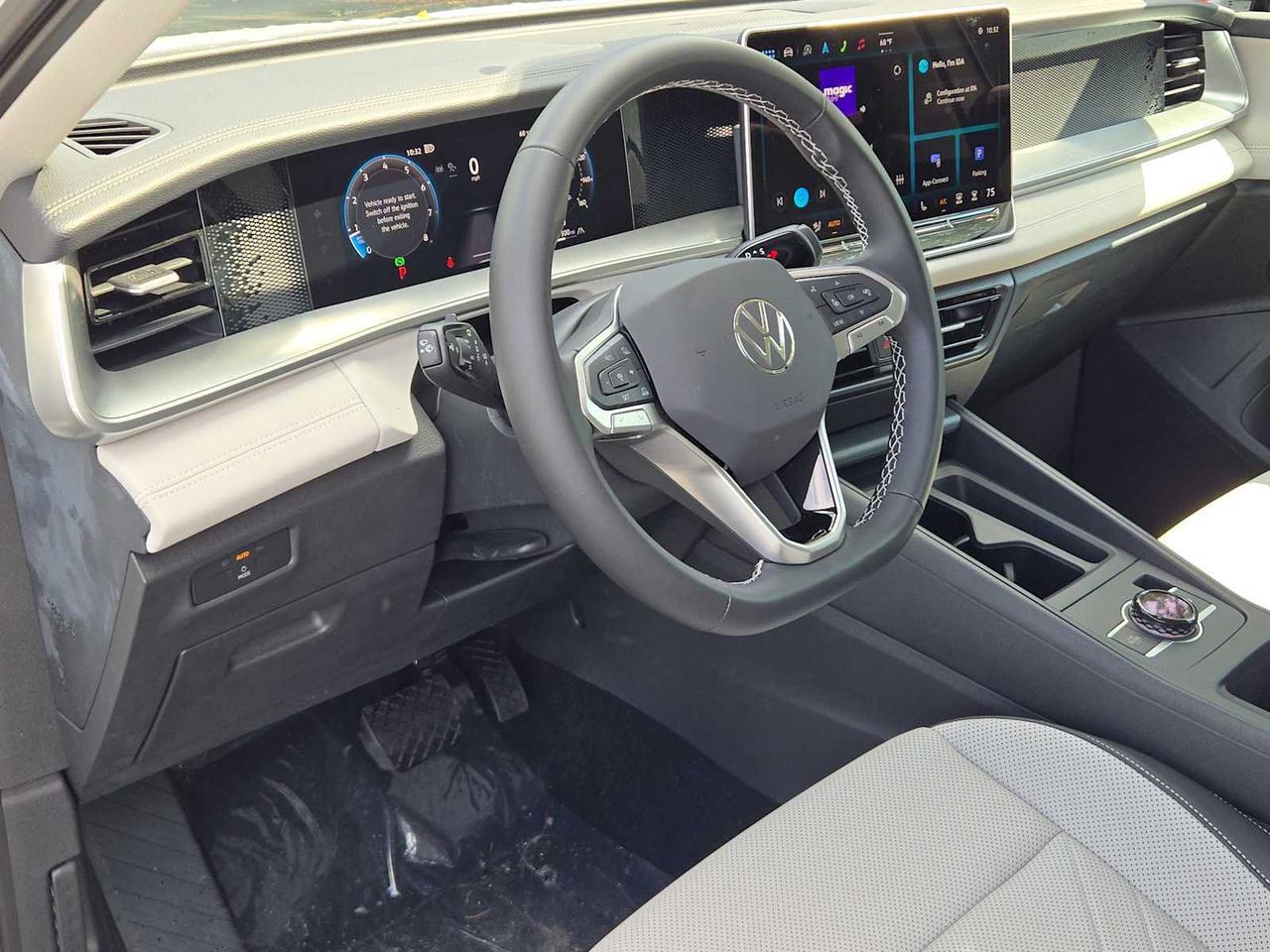 2025 Volkswagen Tiguan SE Wellesley MA