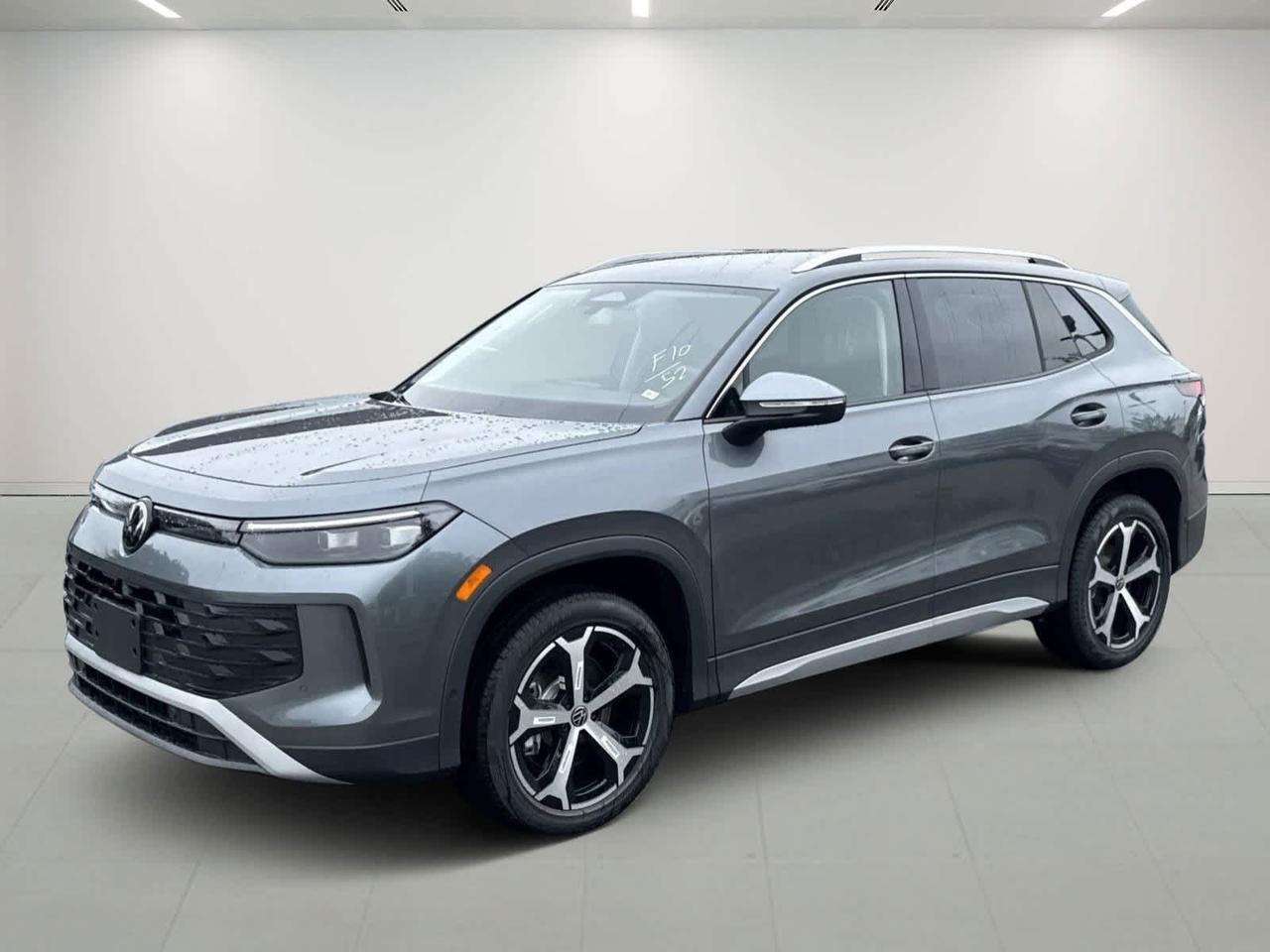 2025 Volkswagen Tiguan SE Wellesley MA
