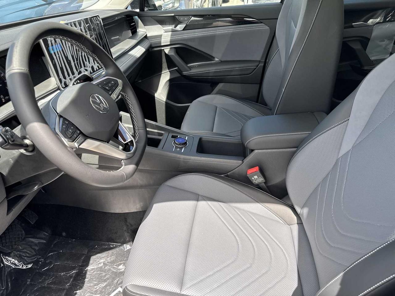 2025 Volkswagen Tiguan SE Wellesley MA