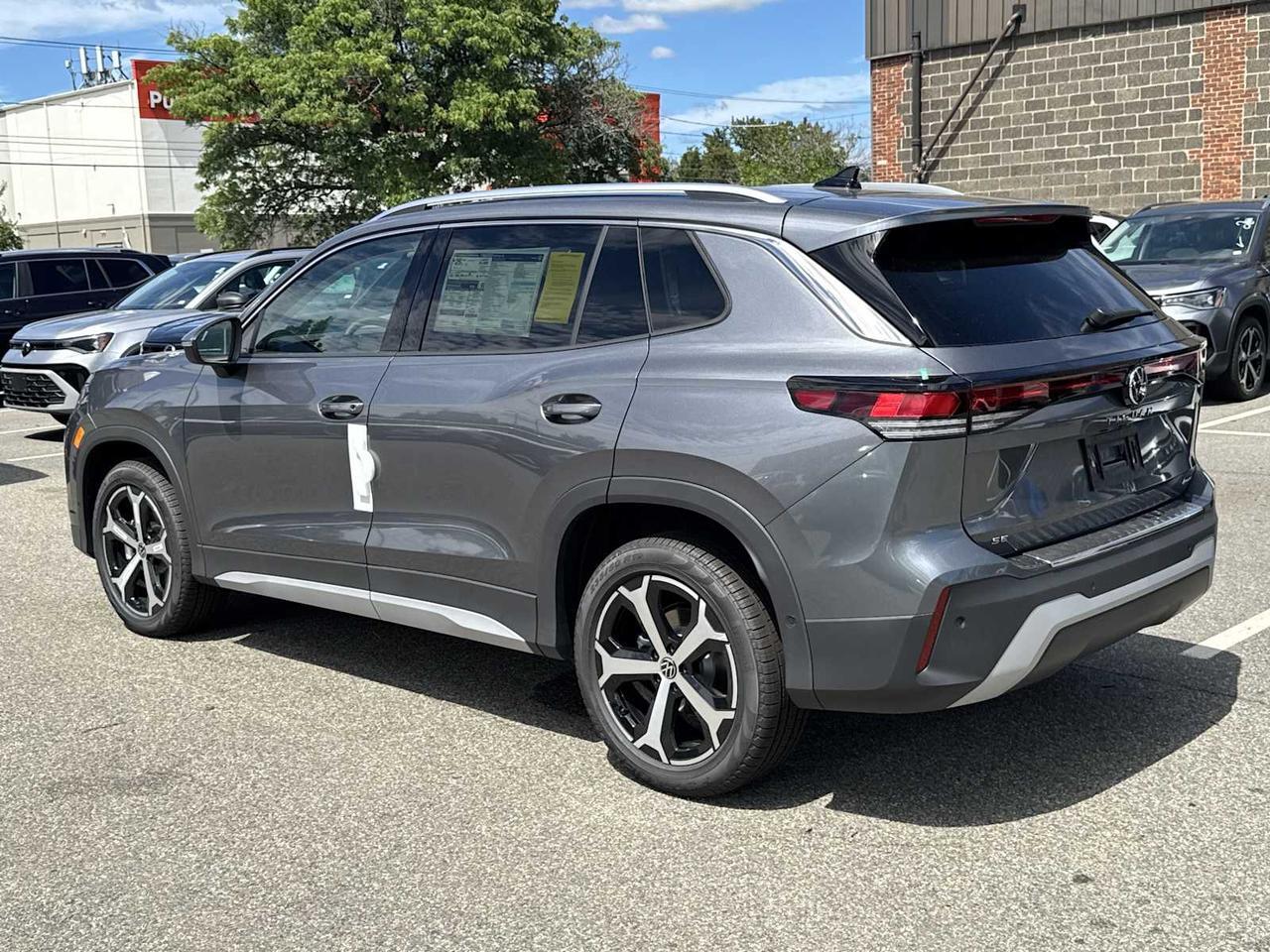 2025 Volkswagen Tiguan SE Wellesley MA
