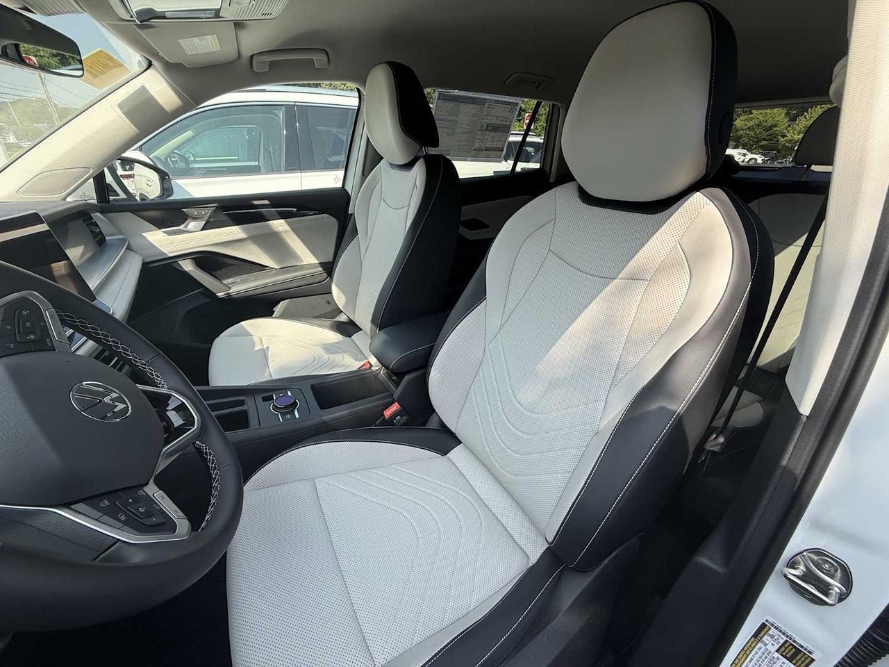 2025 Volkswagen Tiguan SE Westborough MA