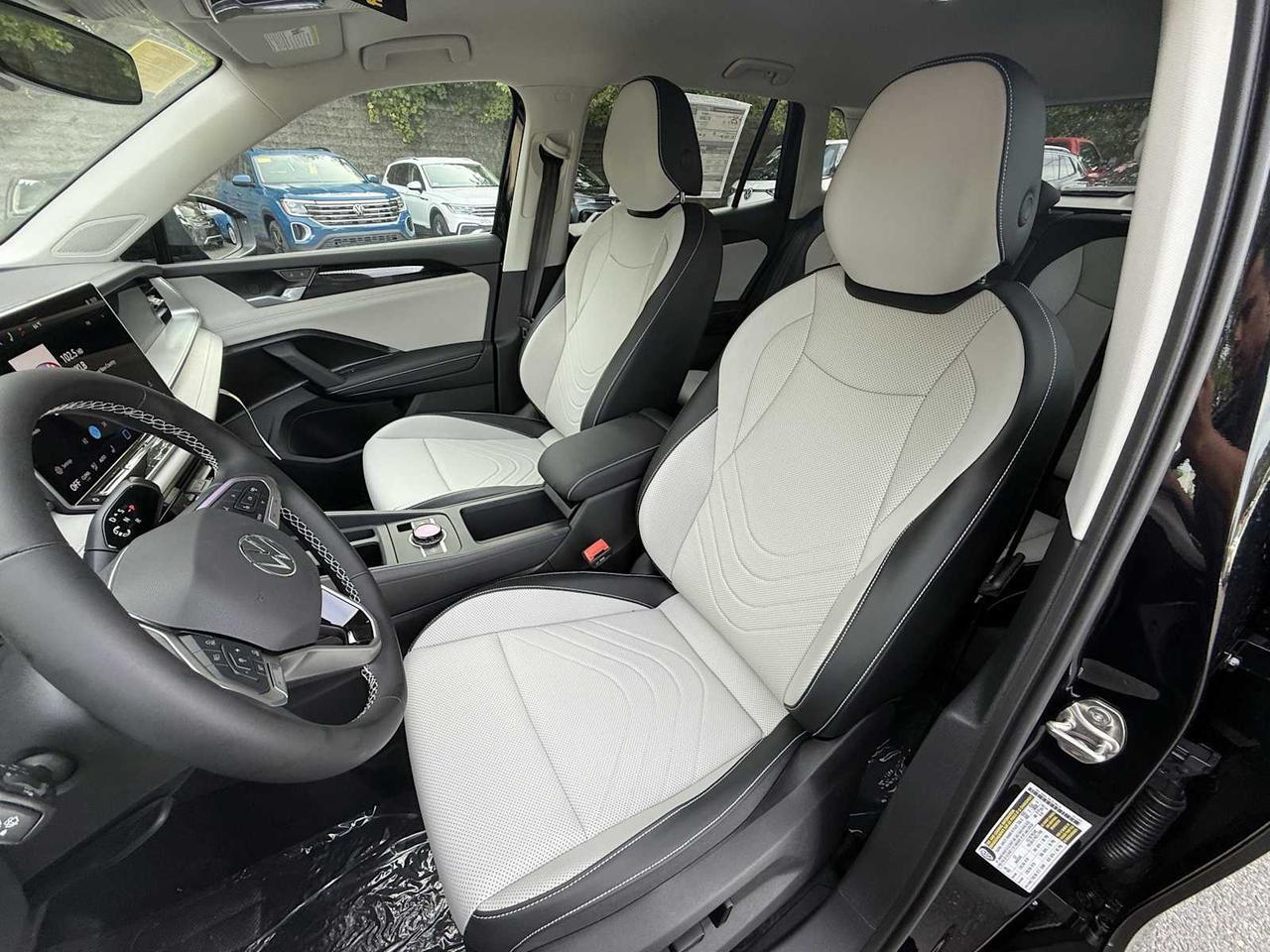 2025 Volkswagen Tiguan SE Westborough MA