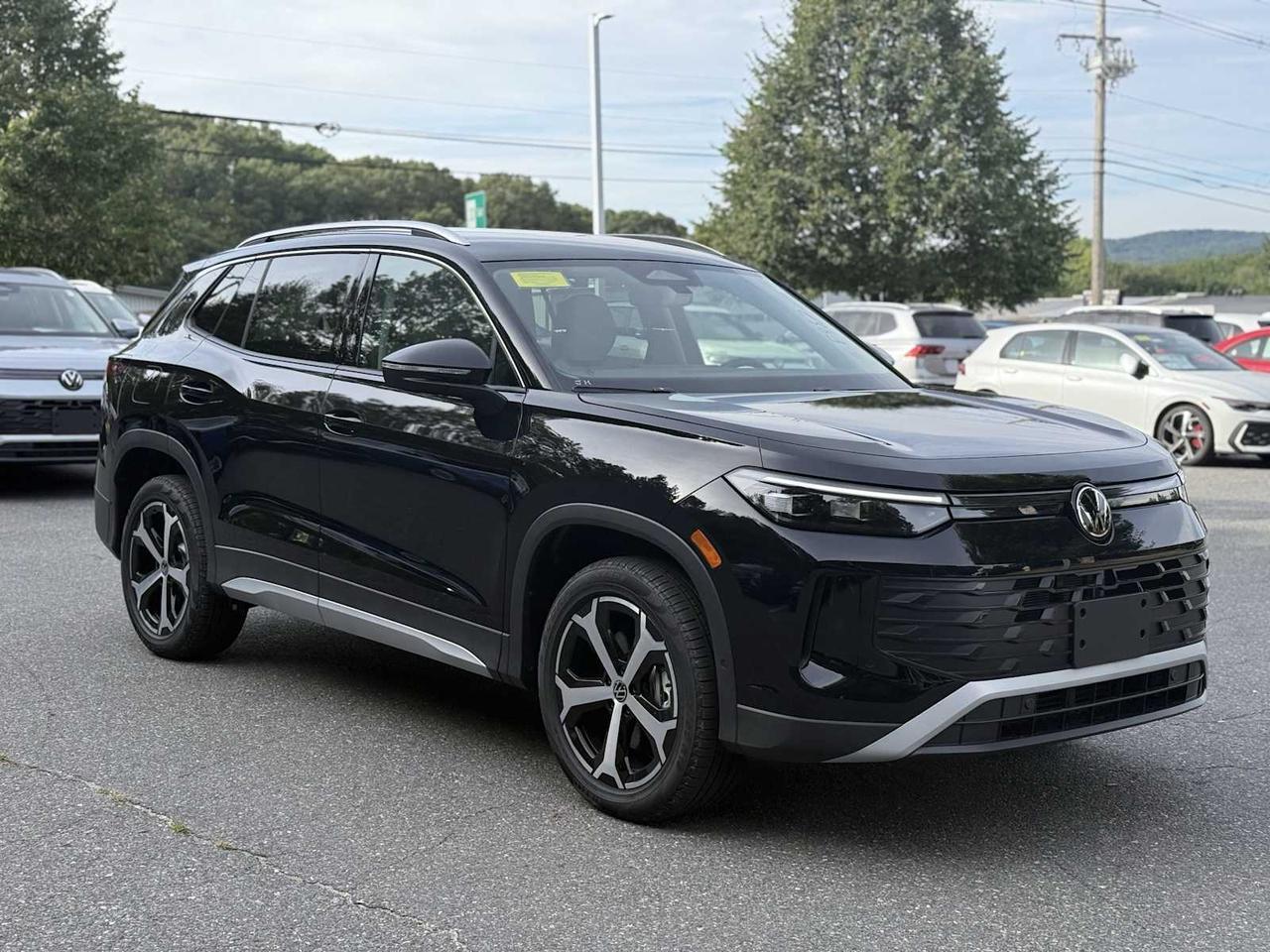 2025 Volkswagen Tiguan SE Westborough MA