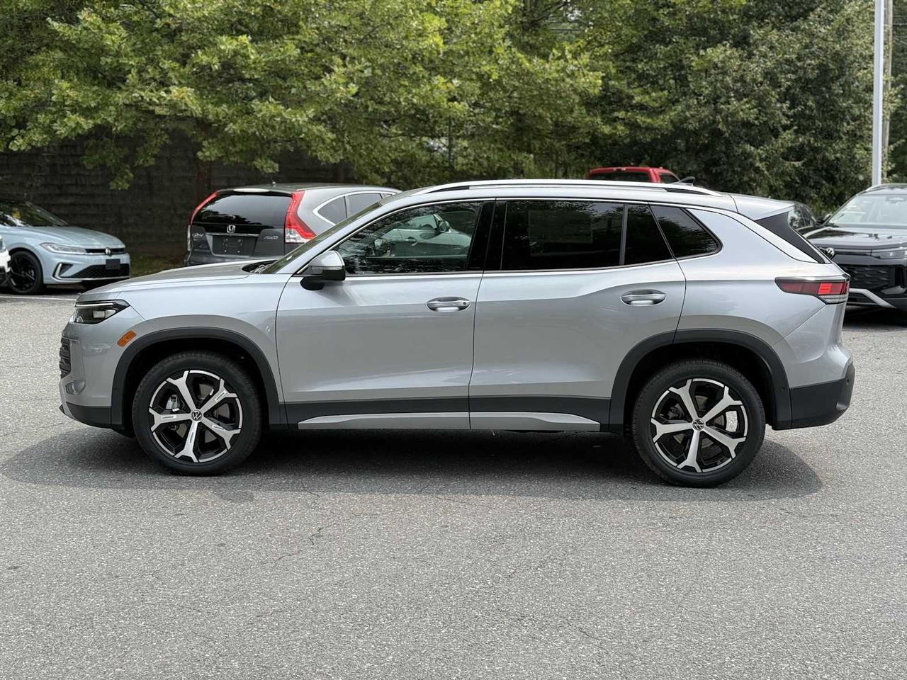 2025 Volkswagen Tiguan SE Westborough MA
