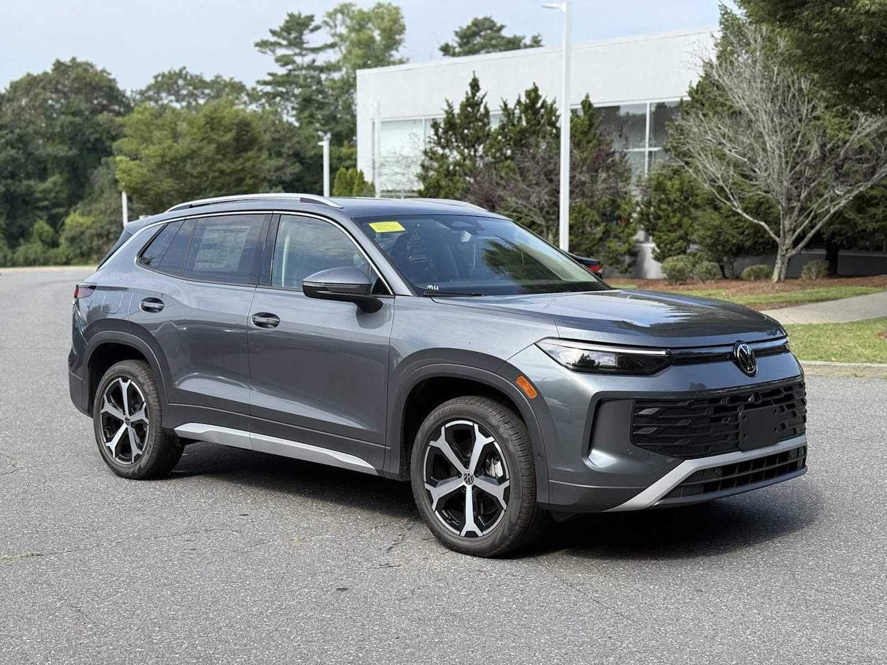 2025 Volkswagen Tiguan SE Westborough MA