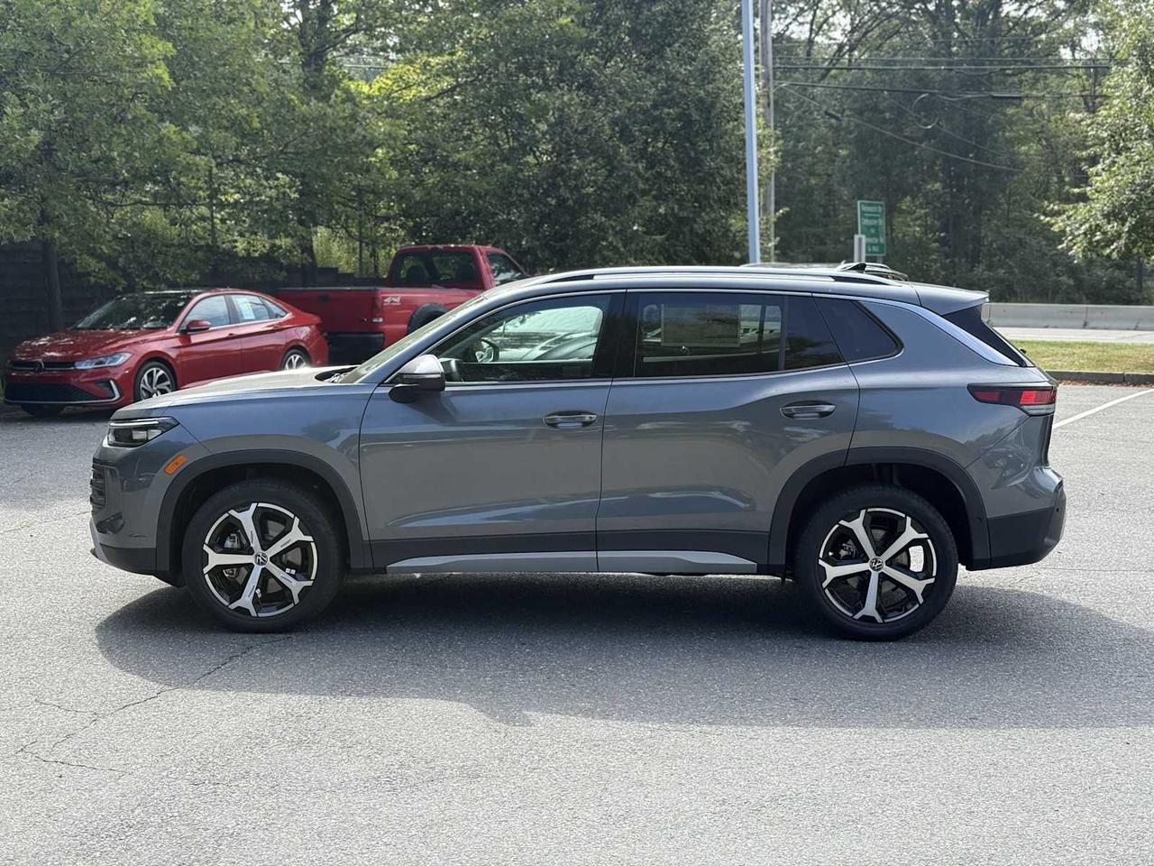 2025 Volkswagen Tiguan SE Westborough MA