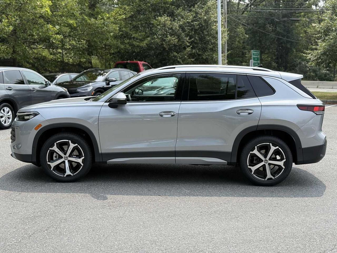 2025 Volkswagen Tiguan SE Westborough MA