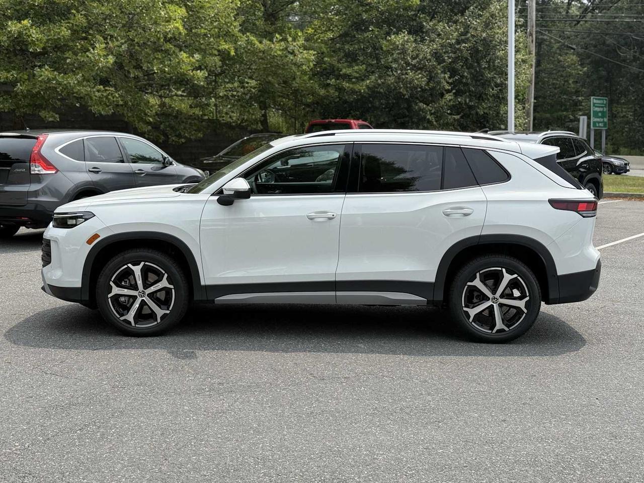 2025 Volkswagen Tiguan SE Westborough MA