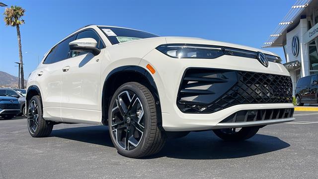 2025 Volkswagen Tiguan SEL R-Line 4Motion Corona CA
