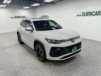 2025 Volkswagen Tiguan SEL R-Line