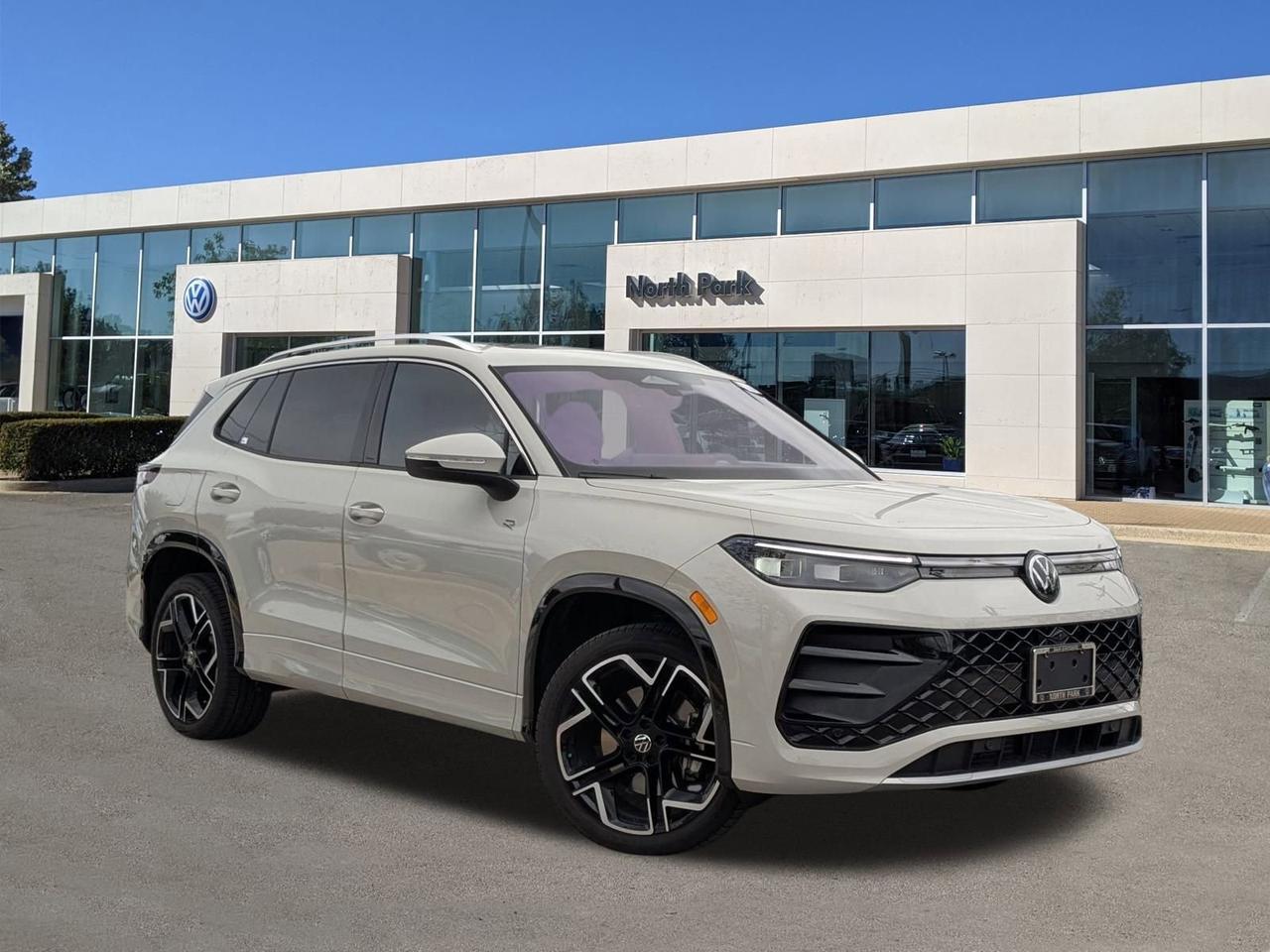 2025 Volkswagen Tiguan SEL R-Line