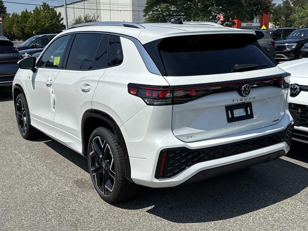 2025 Volkswagen Tiguan SEL R-Line Medford MA